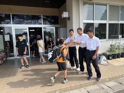 金丸小あいさつ運動